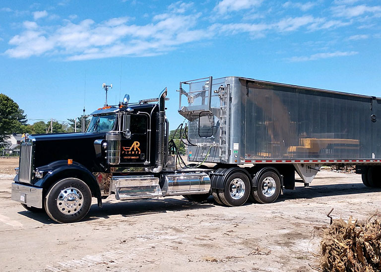 We welcome dealers, garden centers, resellers and contractors to our yard located in West Bridgewater, Massachusetts.